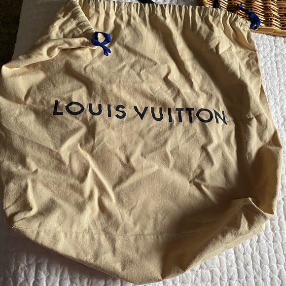 LV MILLA MM - Picture 6 of 8